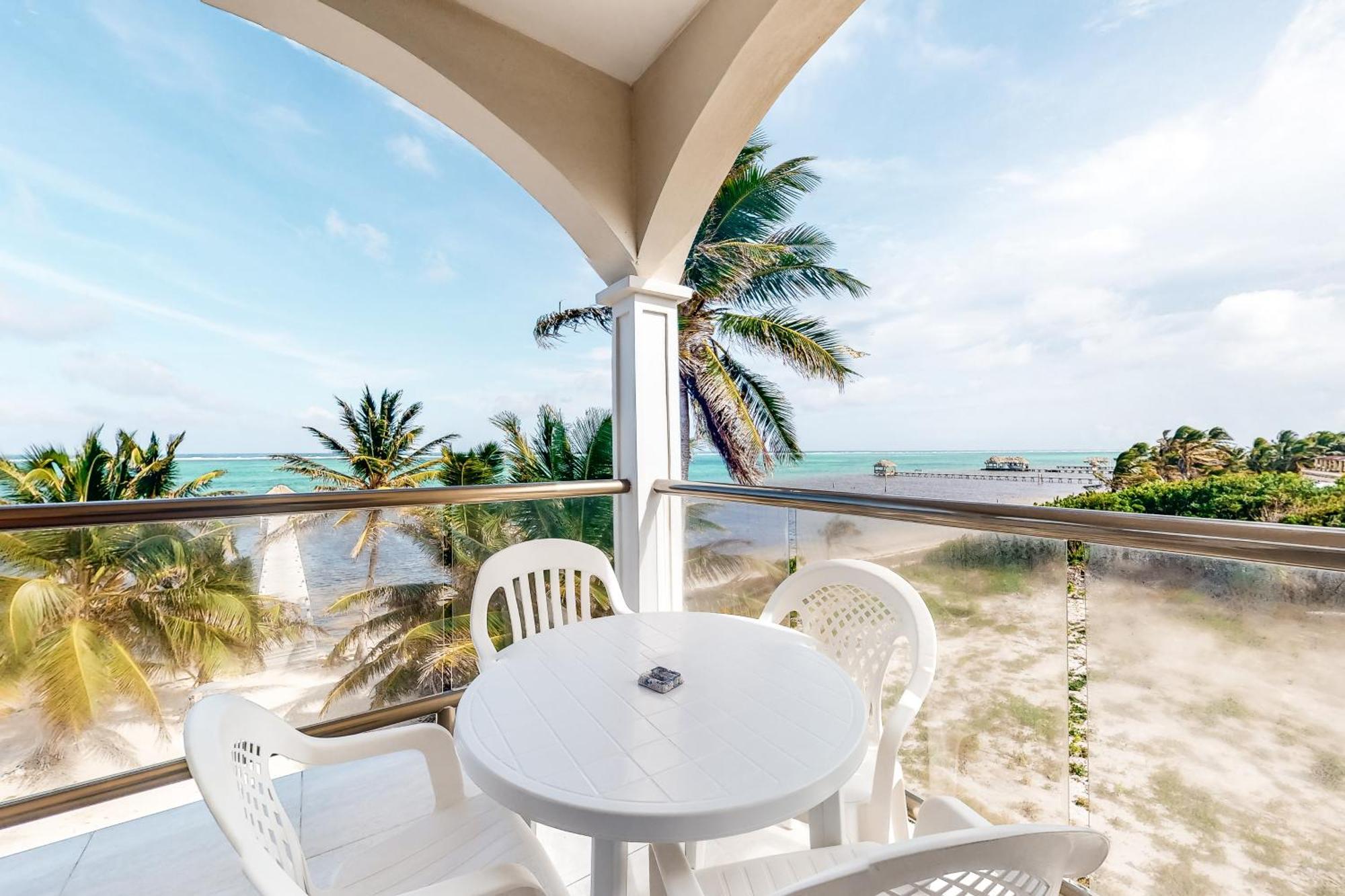 Blue Water Beach Villas San Pedro  Phòng bức ảnh