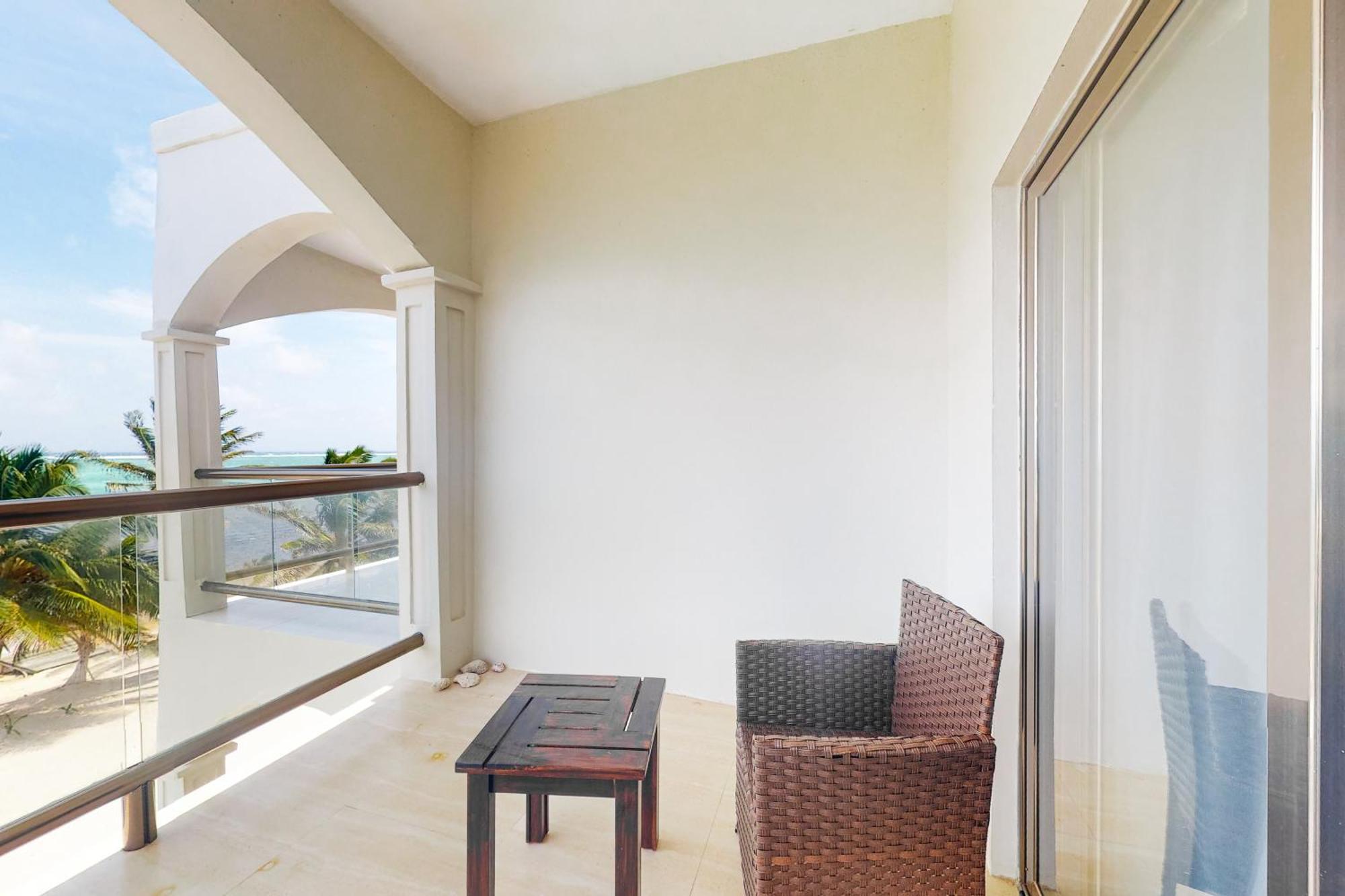 Blue Water Beach Villas San Pedro  Phòng bức ảnh