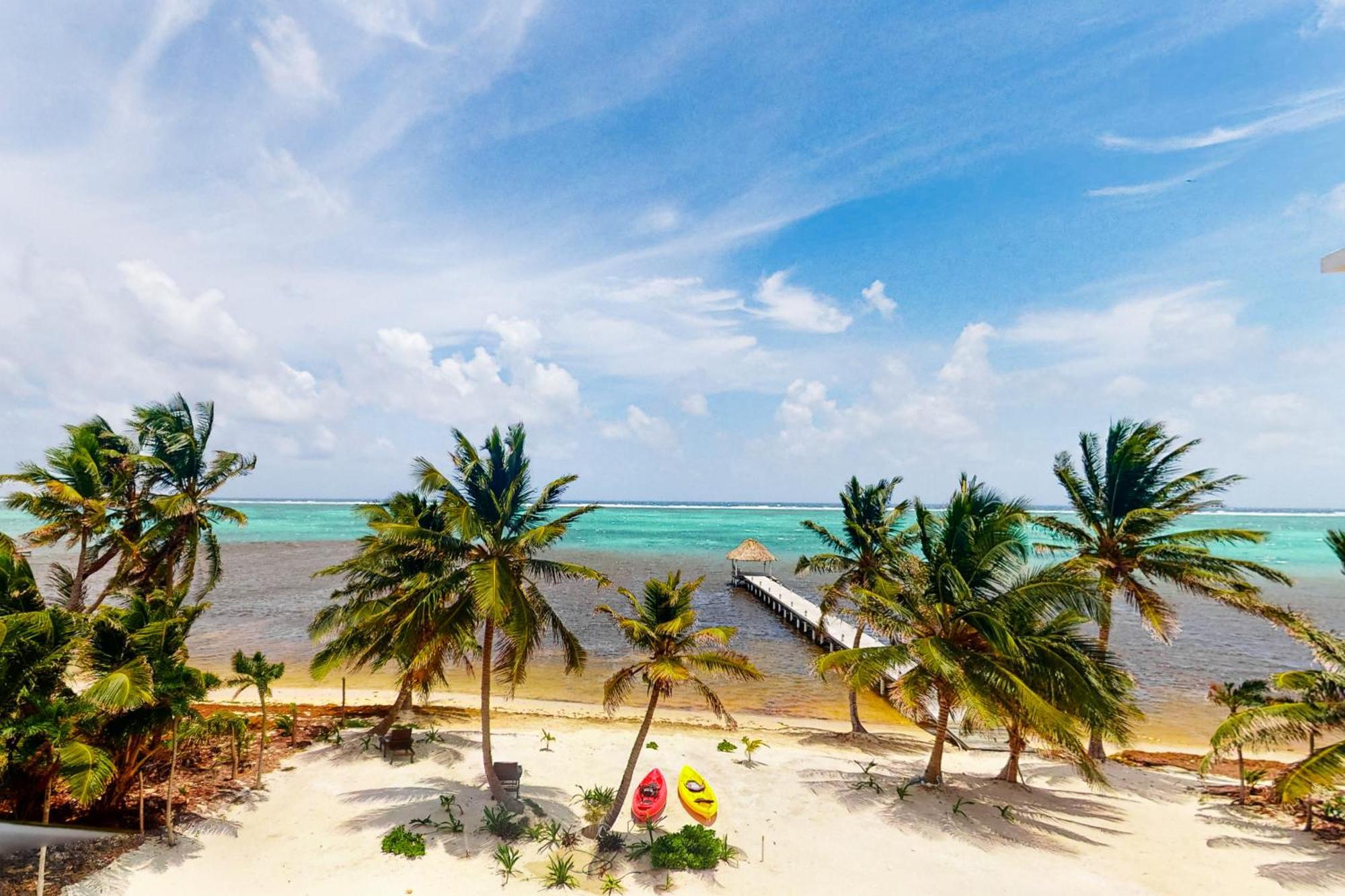 Blue Water Beach Villas San Pedro  Phòng bức ảnh