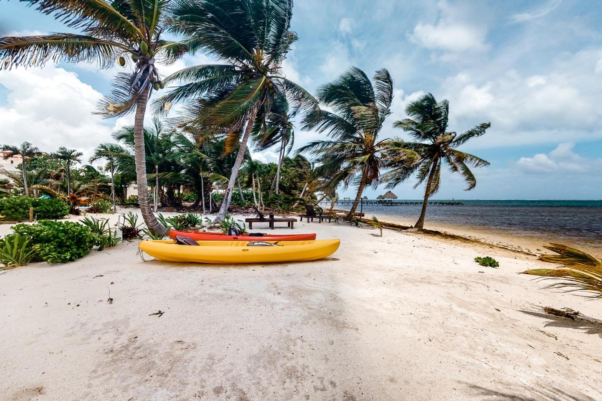 Blue Water Beach Villas San Pedro  Phòng bức ảnh